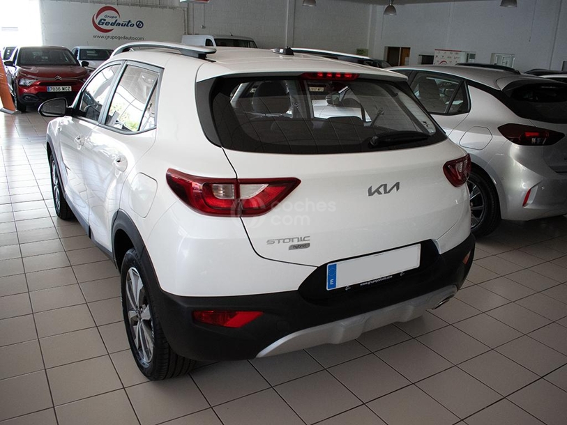 Foto del KIA Stonic 1.0 T-GDi MHEV iMT Concept Plus 100