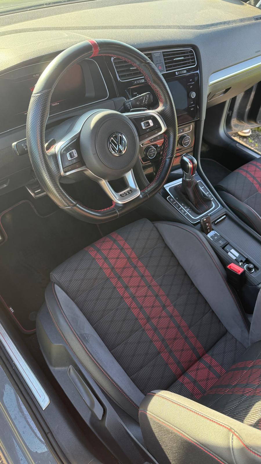 Foto del VOLKSWAGEN Golf 2.0 TSI GTI TCR DSG7 213kW