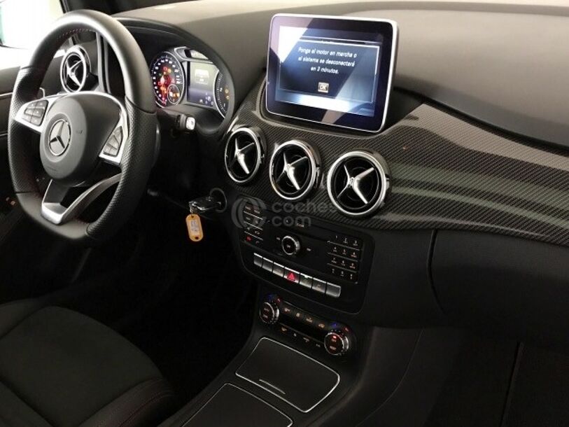 Foto del MERCEDES Clase GLA GLA 200CDI AMG Line 7G-DCT