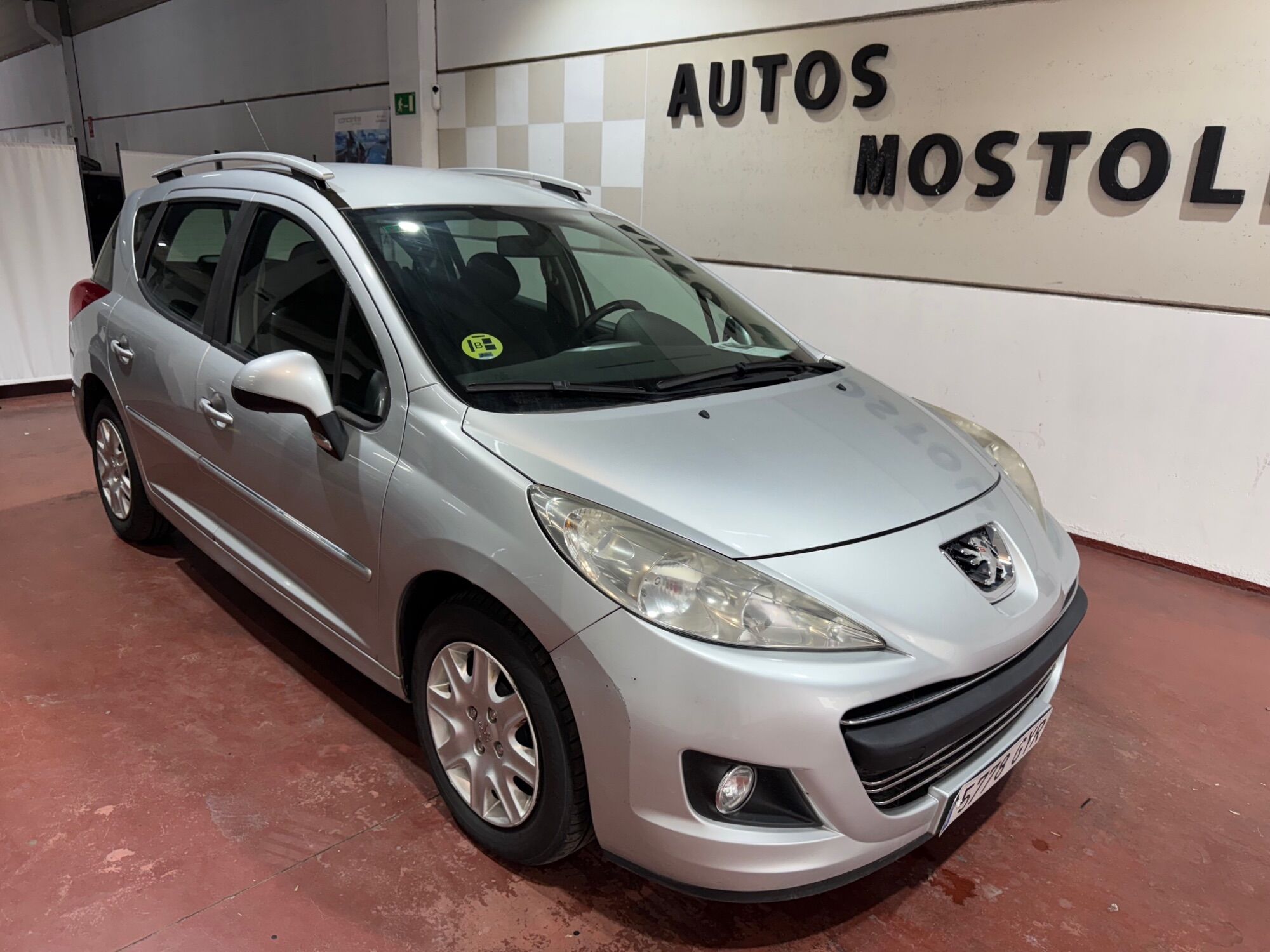 PEUGEOT 207 (SW 1.6HDI Confort) en Madrid