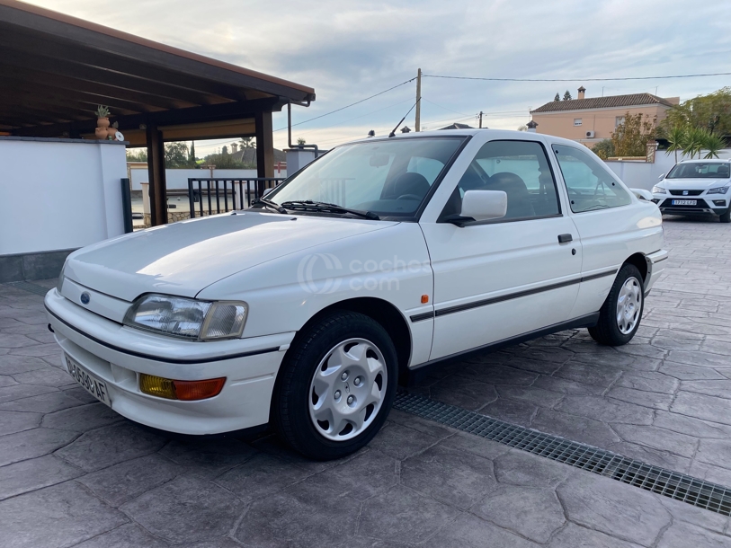 Foto del FORD Escort 1.8i 16v XR3