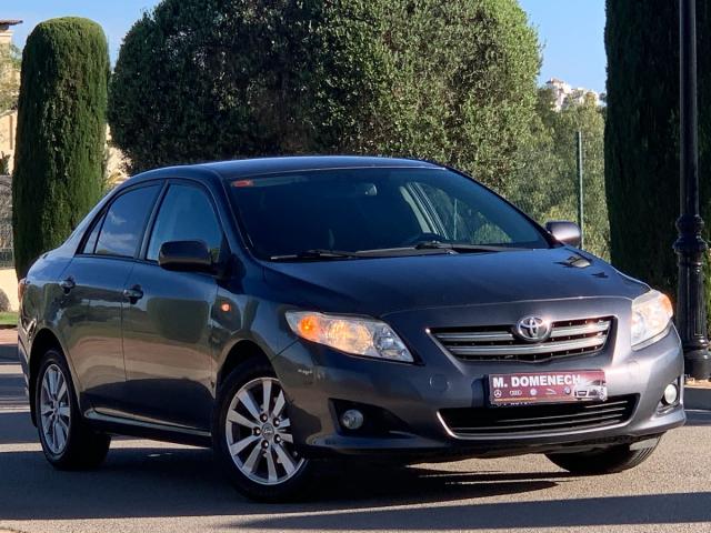 TOYOTA Corolla (Sedan 1.6 Dual VVT-i Luna M/M) en Málaga