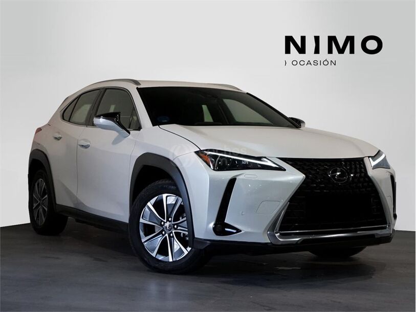 Foto del LEXUS UX 300e Business