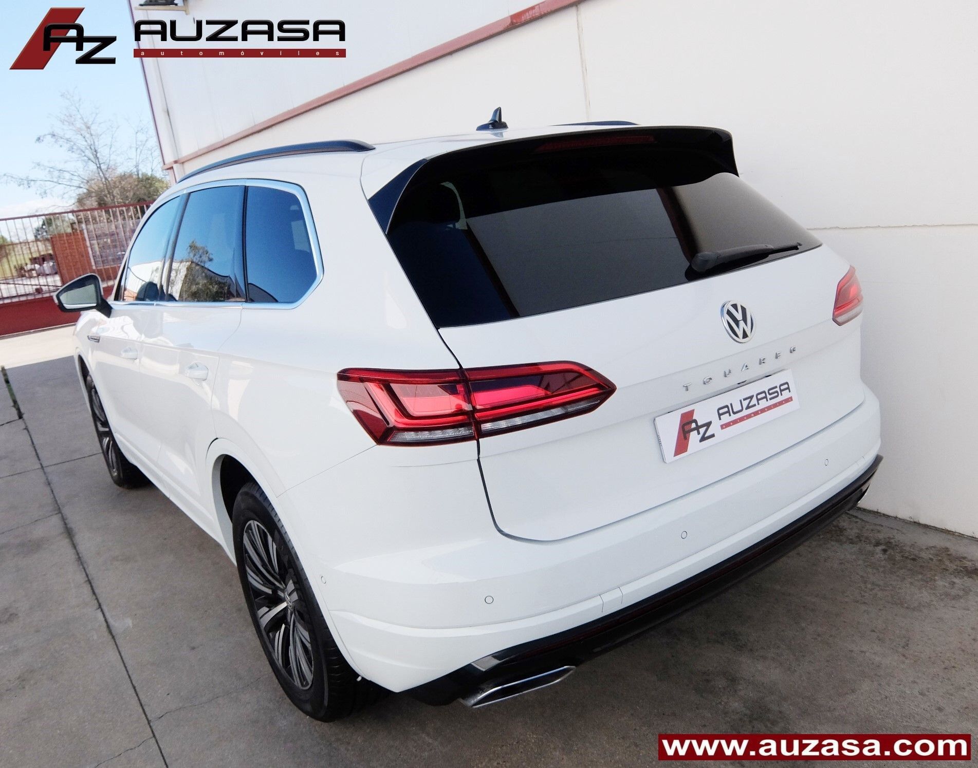 Foto del VOLKSWAGEN Touareg 3.0TDI V6 R-Line Tiptronic 4Motion 170kW