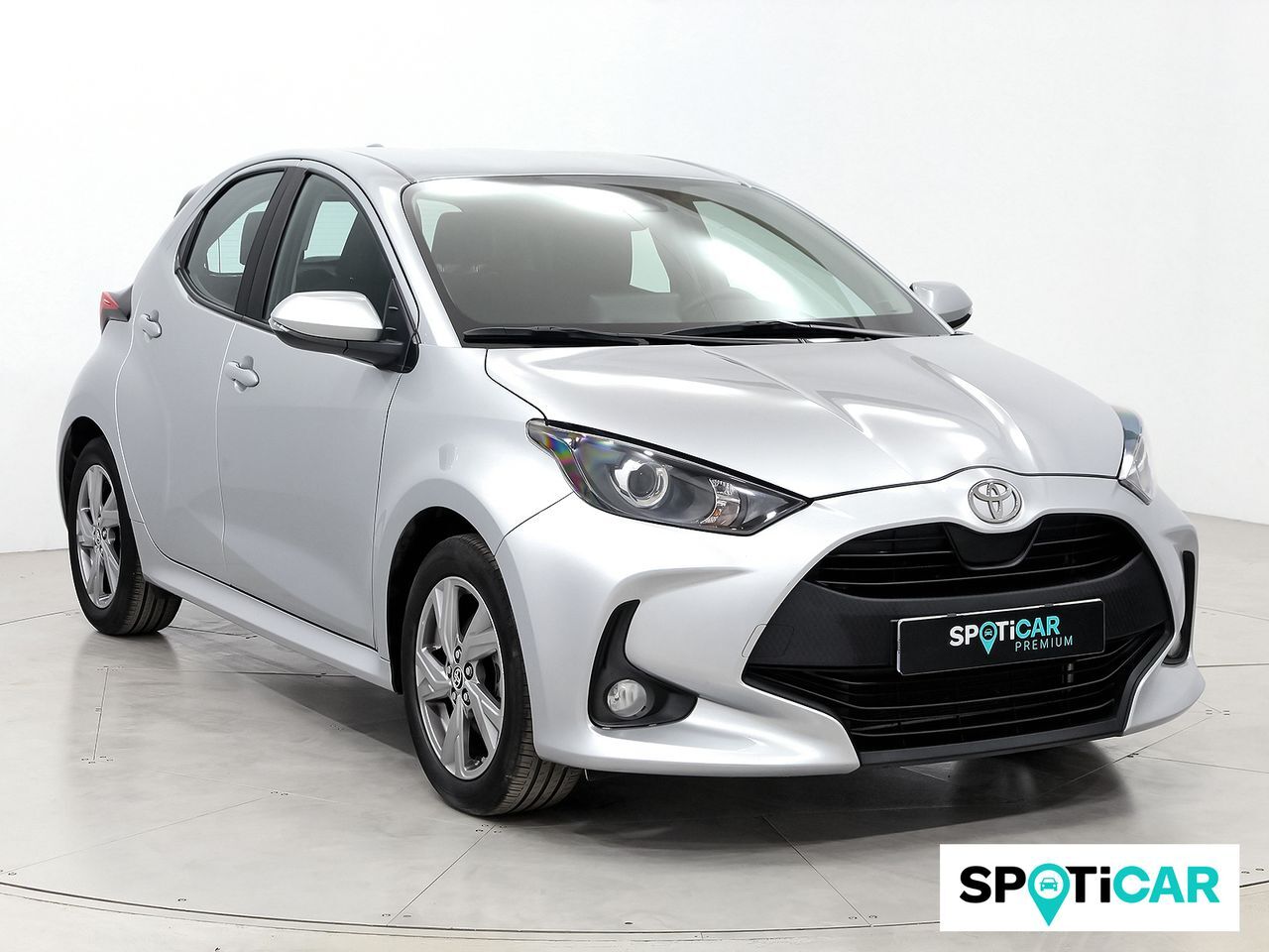 TOYOTA Yaris (1.5 120H Active Plus) en Barcelona