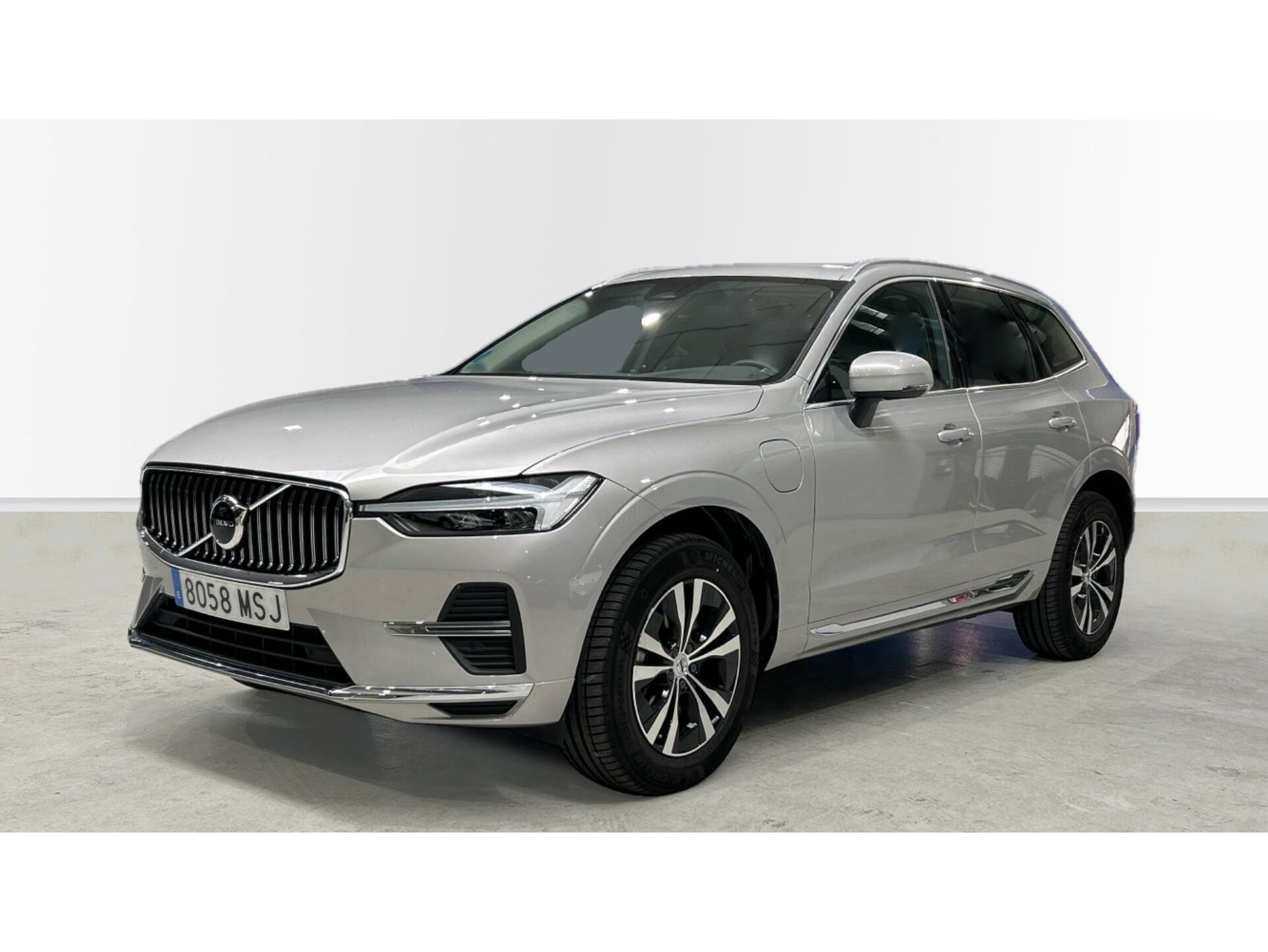 VOLVO XC60 (T6 Recharge Core AWD Auto 257 kW (350 CV)) en Madrid