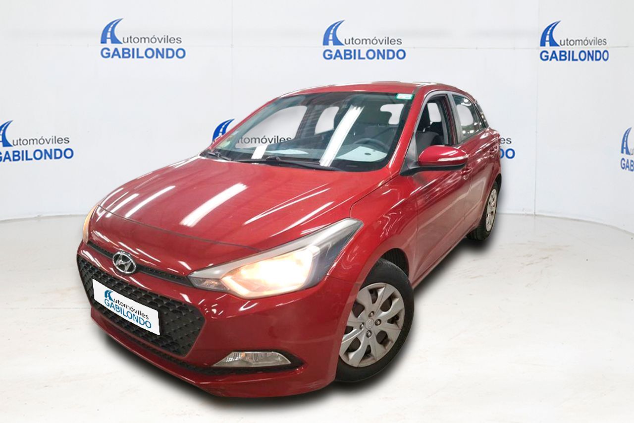 HYUNDAI i20 (1.1 CRDi Essence) en Valladolid