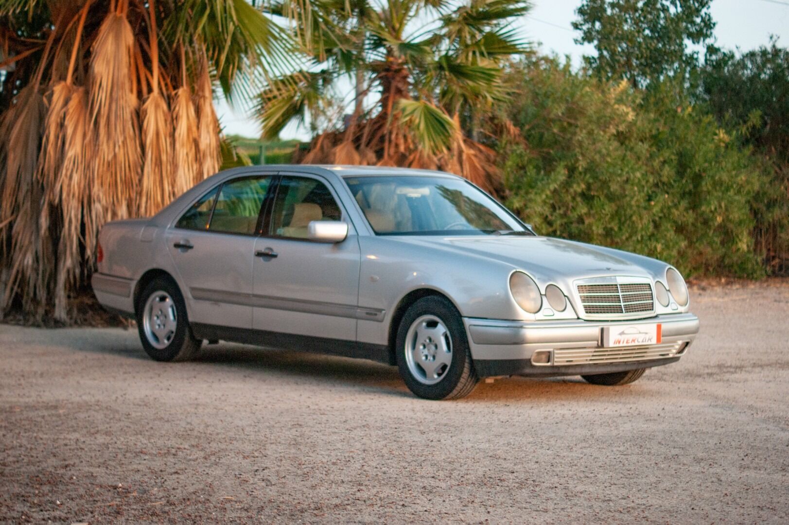 MERCEDES Clase E (E 300 D ELEGANCE) en Murcia