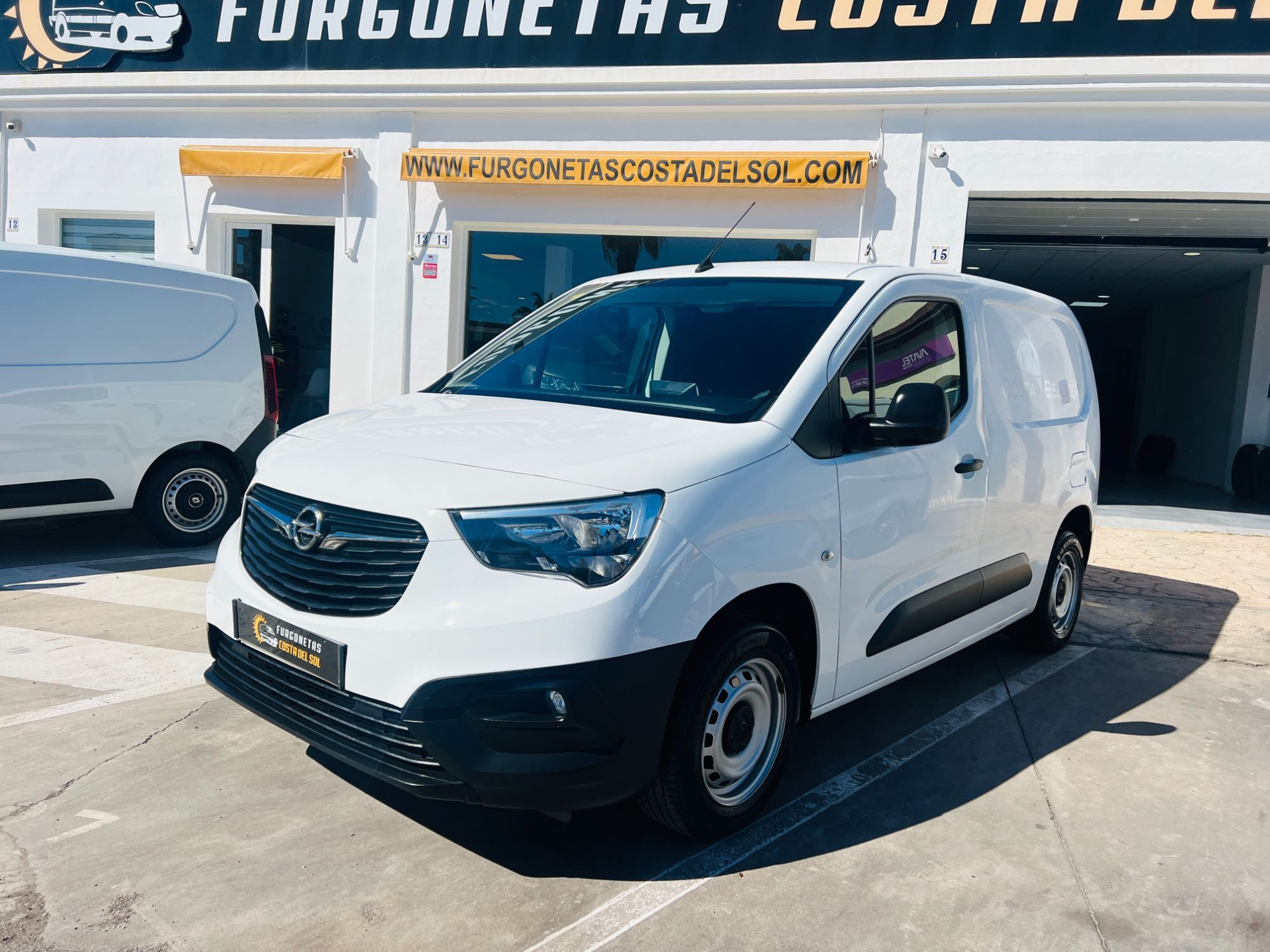 Foto del OPEL Combo Cargo 1.5TD S&S L 650 Select 100