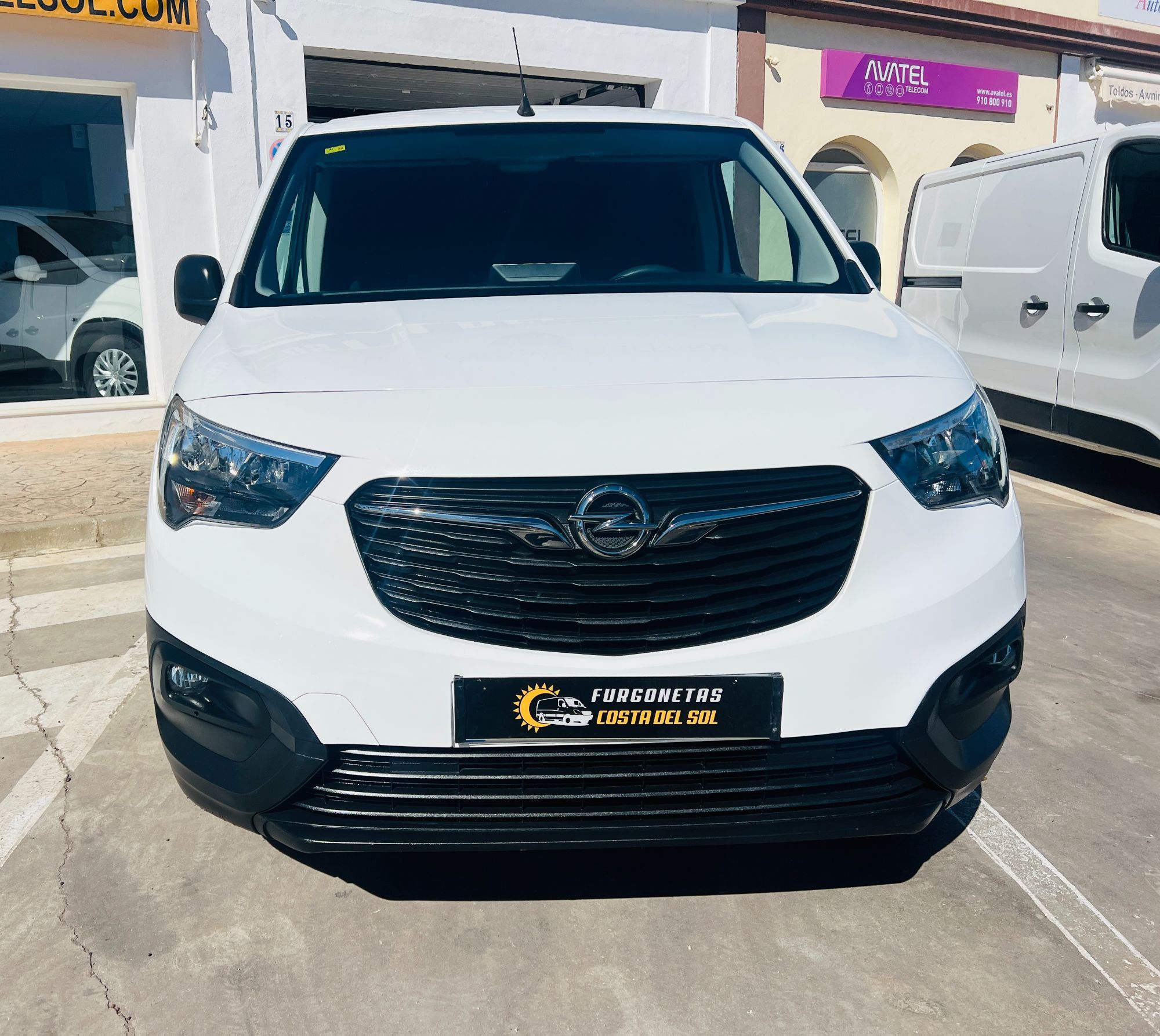 Foto del OPEL Combo Cargo 1.5TD S&S L 650 Select 100