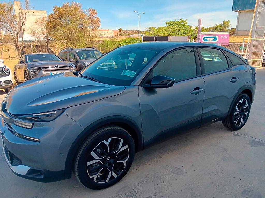 CITROEN C4 (1.2 HYBRID MHEV 145 EDCS6 BUSINESS EDIT 5P) en Badajoz
