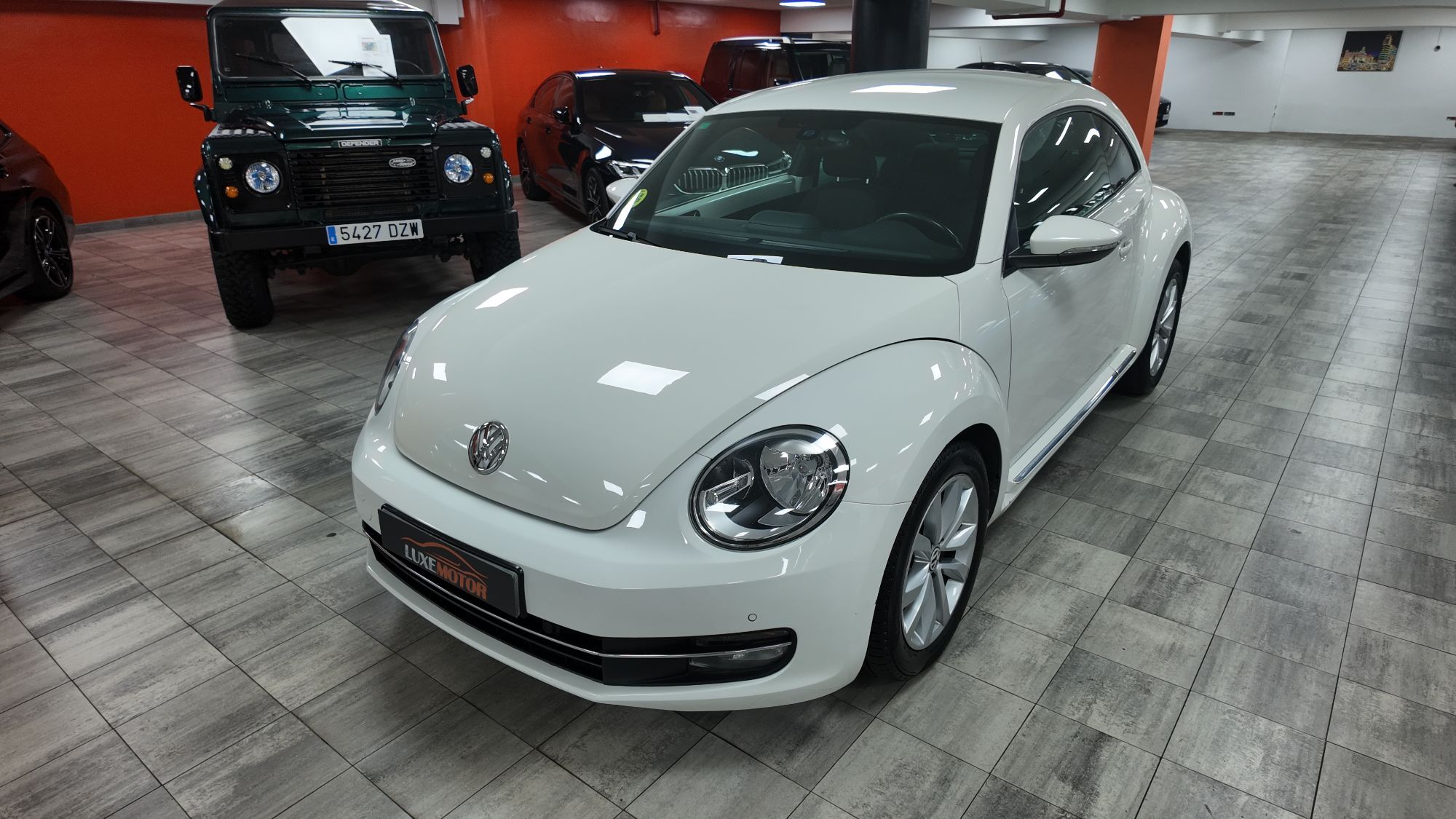 VOLKSWAGEN Beetle (2.0TDI Connection 140) en Madrid