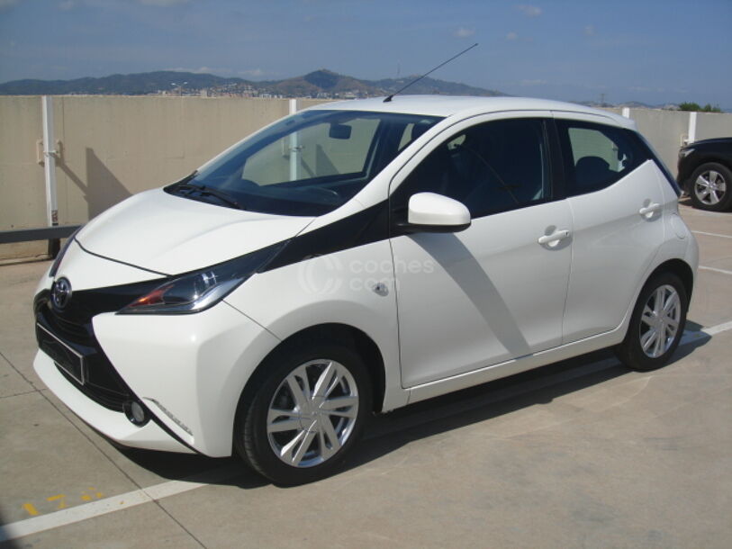 Foto del TOYOTA Aygo 1.0 VVT-i x-play Business