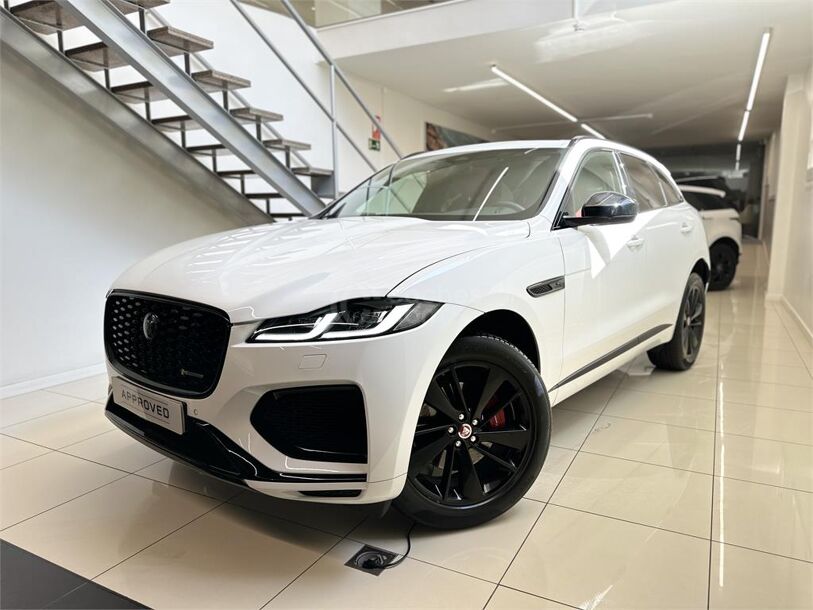 Foto del JAGUAR F-Pace 2.0D l4 MHEV R-Dynamic Black Aut. AWD 204