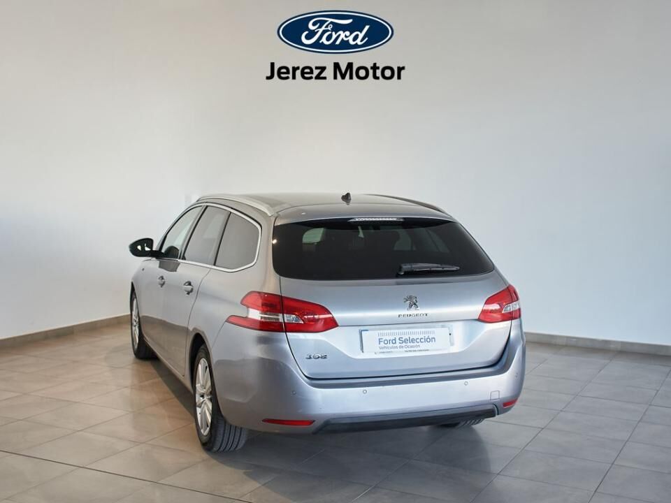 Foto del PEUGEOT 308 SW 1.2 PureTech S&S Allure 130