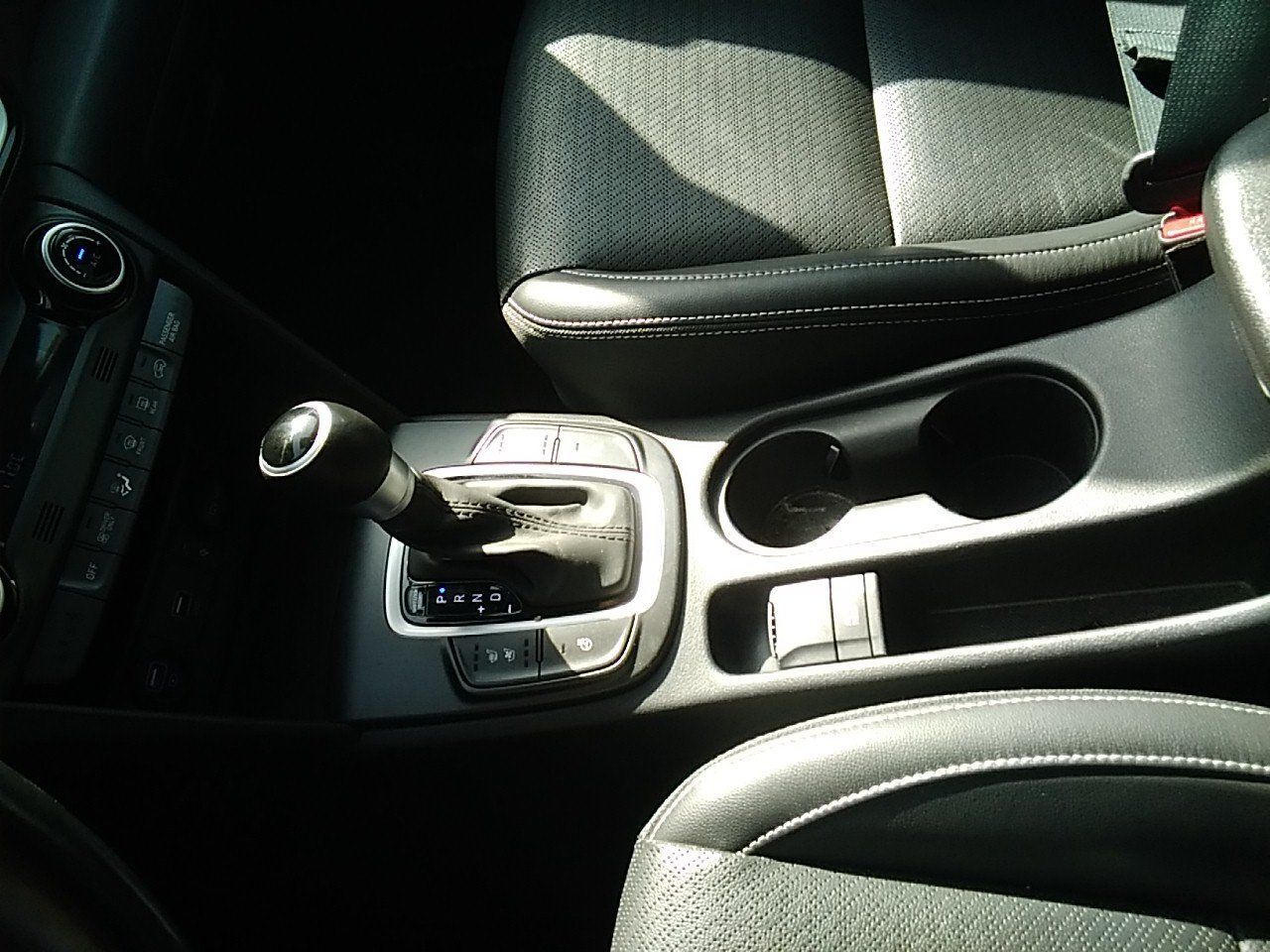 Foto del HYUNDAI Kona HEV 1.6 GDI DT Style Sky