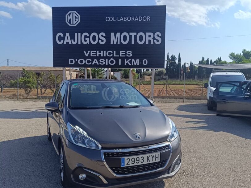 Foto del PEUGEOT 208 1.2 PureTech S&S Signature 110