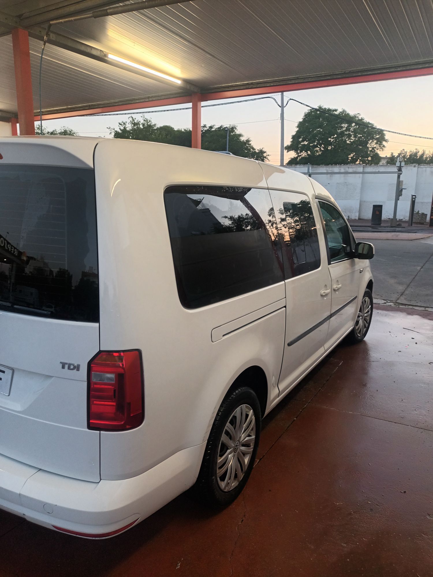 Foto del VOLKSWAGEN Caddy Maxi 2.0TDI Trendline 110kW
