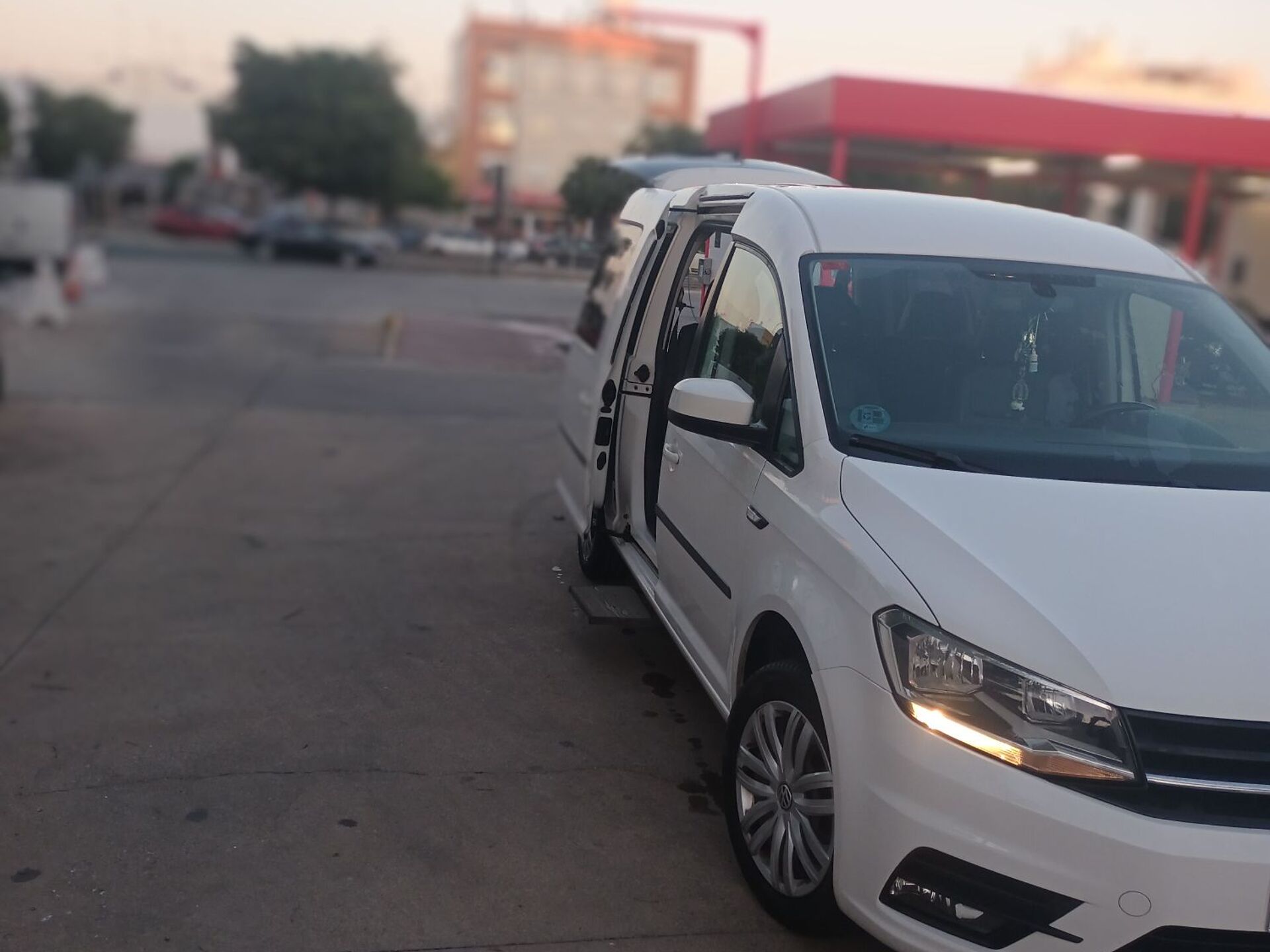 Imagen 2 de VOLKSWAGEN Caddy