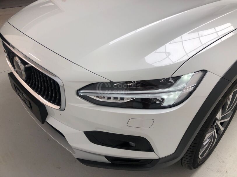 Foto del VOLVO V90 Cross Country B4 Core AWD Aut.