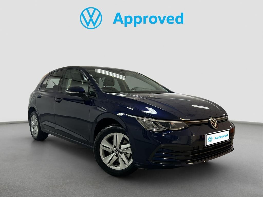 VOLKSWAGEN Golf (Life 1.0 TSI 81 kW (110 CV)) en Barcelona