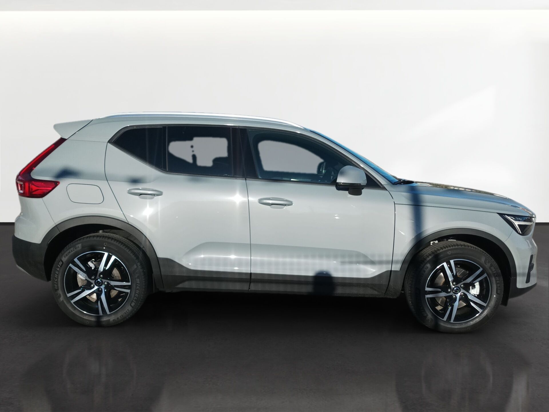 Imagen 3 de VOLVO XC40
