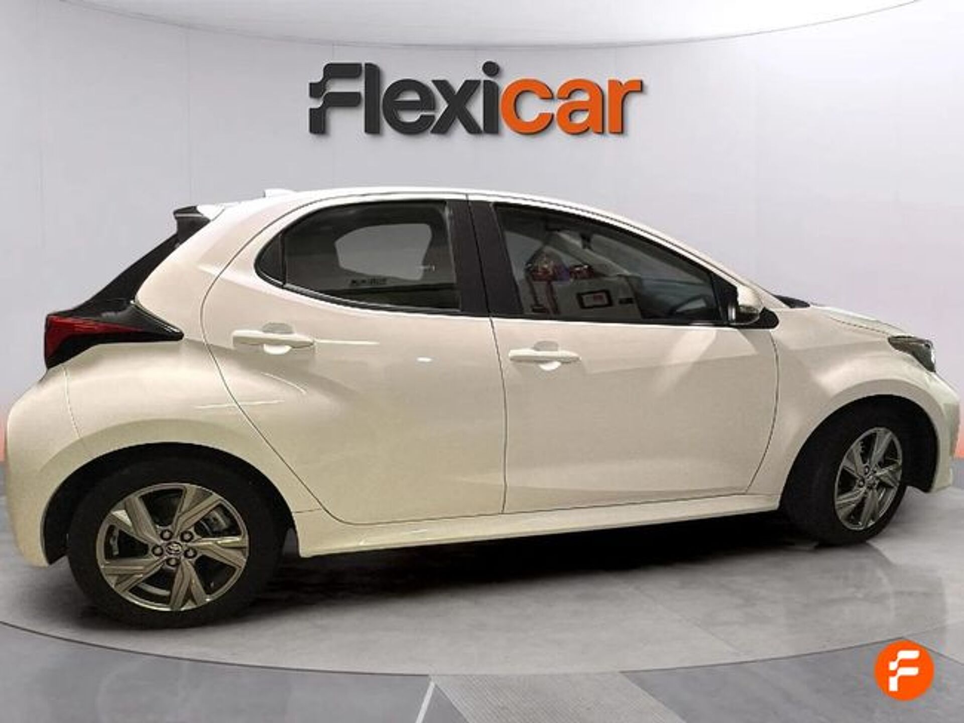 Imagen 2 de TOYOTA Yaris