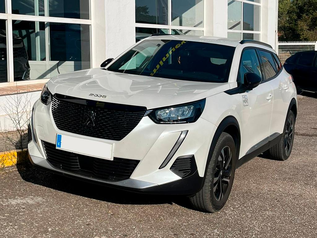 PEUGEOT 2008 (1.2 PURETECH 100 S&S ALLURE 5P) en Badajoz