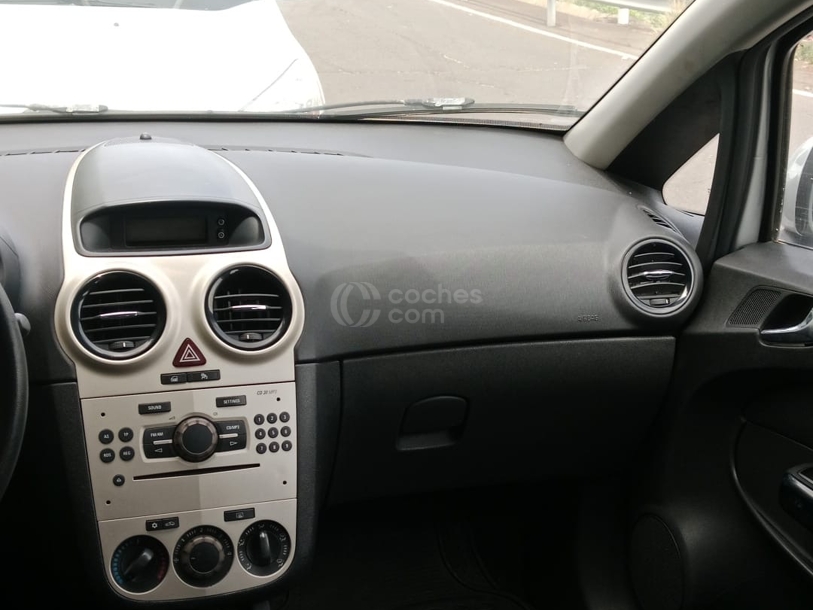 Foto del OPEL Corsa 1.2 Cosmo