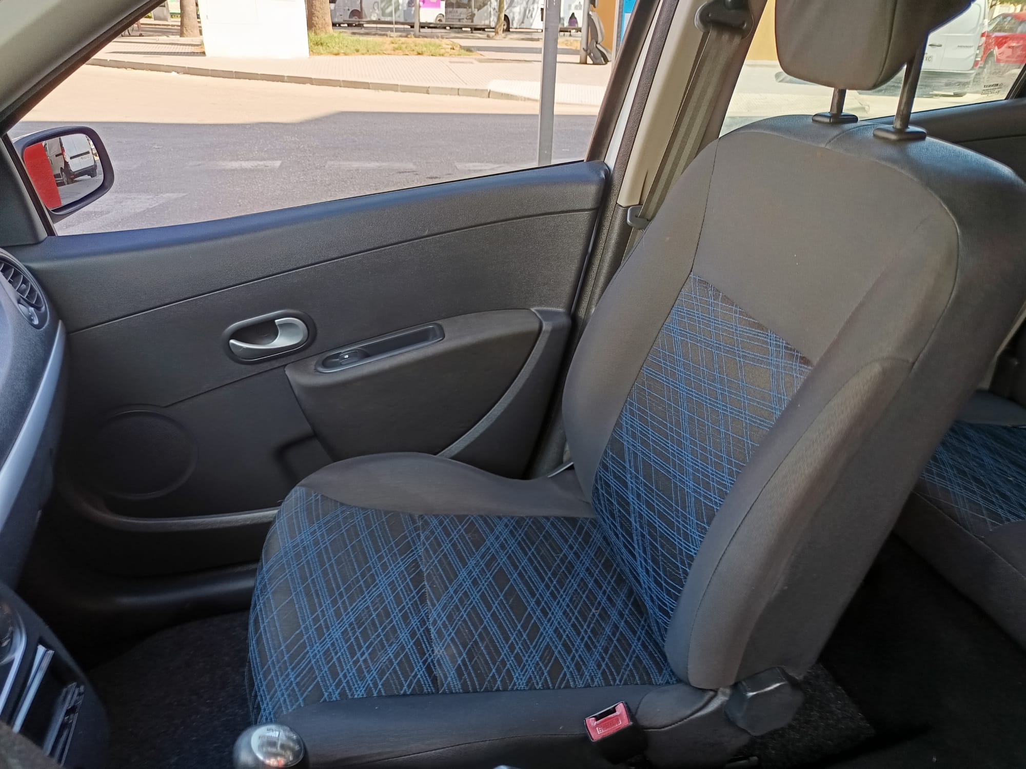 RENAULT Clio (1.2 Authentique) en Málaga