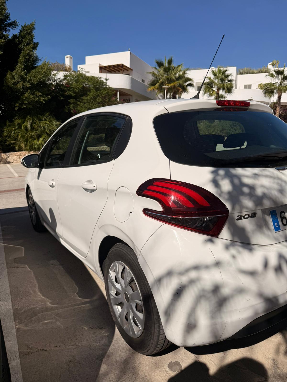Foto del PEUGEOT 208 1.2 PureTech GLP Active 82
