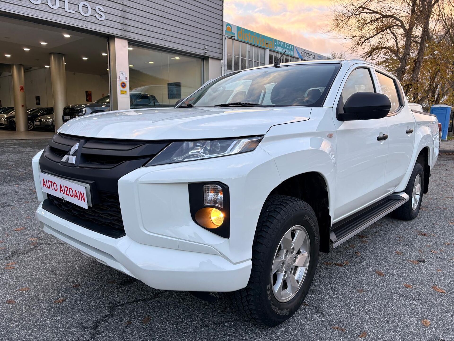 Imagen 1 de MITSUBISHI L200