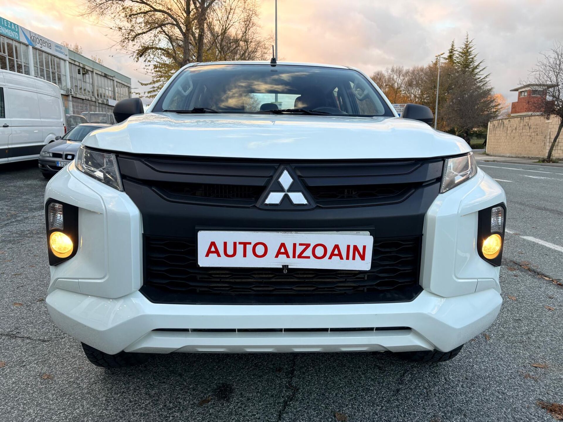 Imagen 2 de MITSUBISHI L200