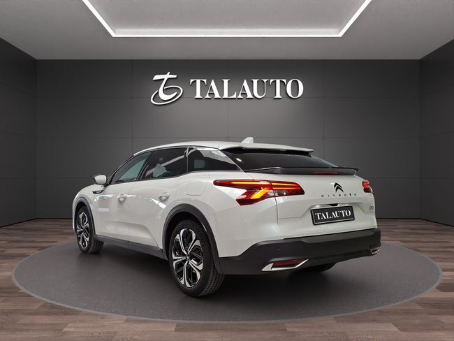 Foto del CITROEN C5 X Hybrid Shine EAT8 225