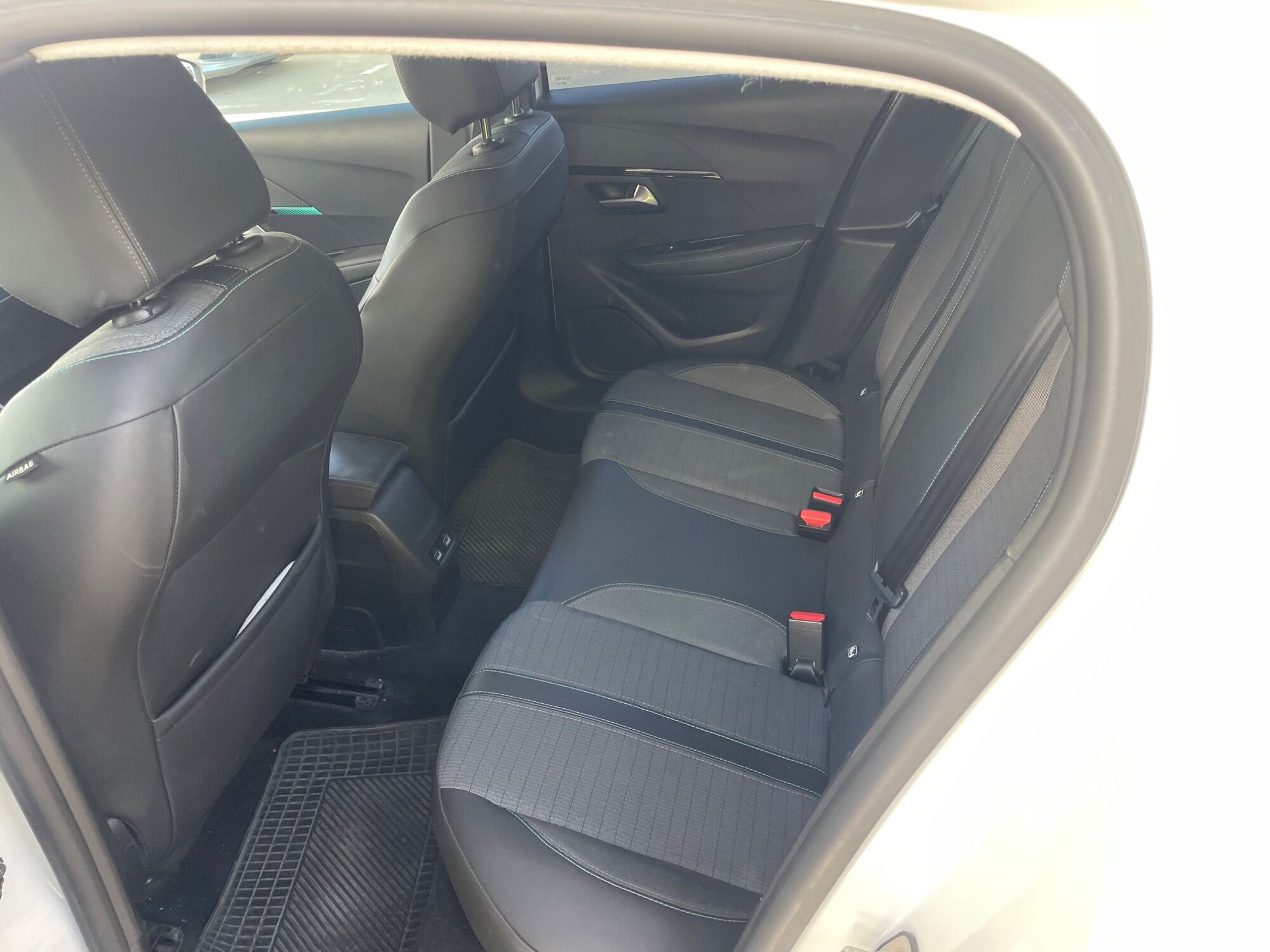 Foto del PEUGEOT 208 1.2 Puretech S&S GT Line 100