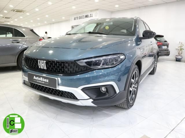 FIAT Tipo (Cross 1.0 T3 73 kW (100 CV)) en Granada
