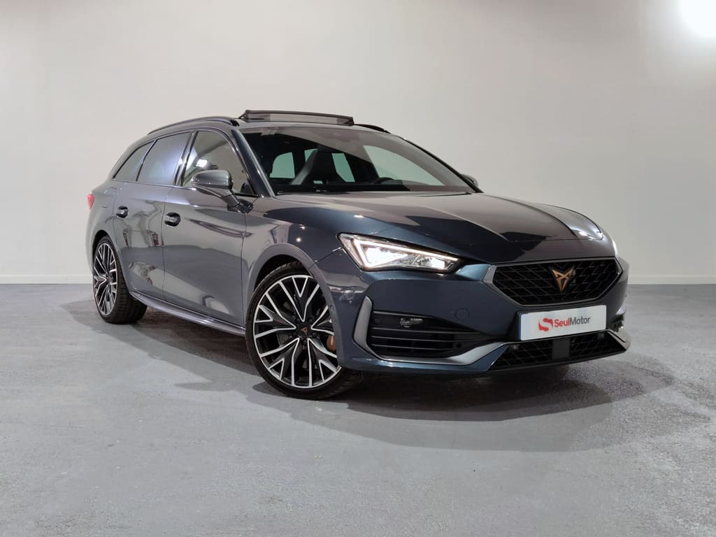 CUPRA León (Sportstourer 2.0 TSI VZ DSG 228KW) en Barcelona
