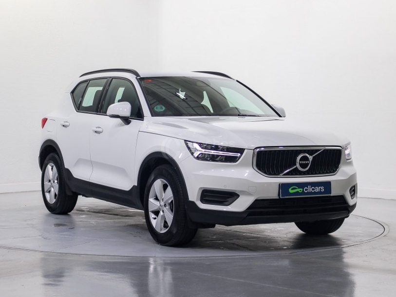 Foto del VOLVO XC40 T2 Momentum Core Aut.