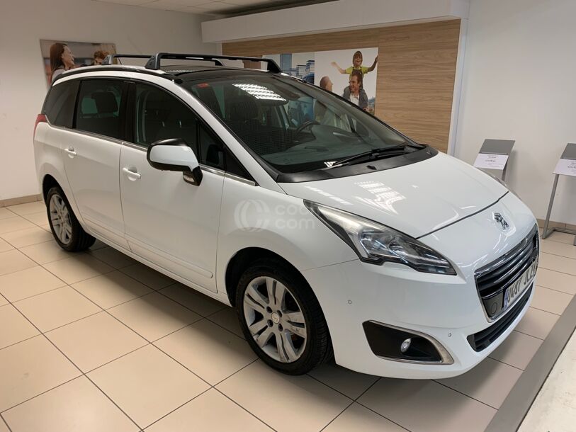 Foto del PEUGEOT 5008 1.6 BlueHDI Allure 7 pl. 120