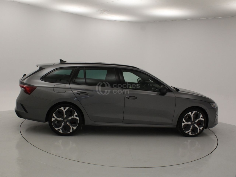 Foto del SKODA Octavia Combi 2.0 TSI RS DSG7 195kW