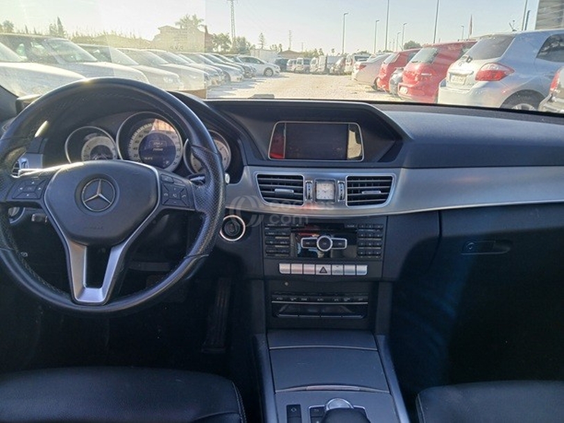 Foto del MERCEDES Clase E E 220 BT 9G-Tronic