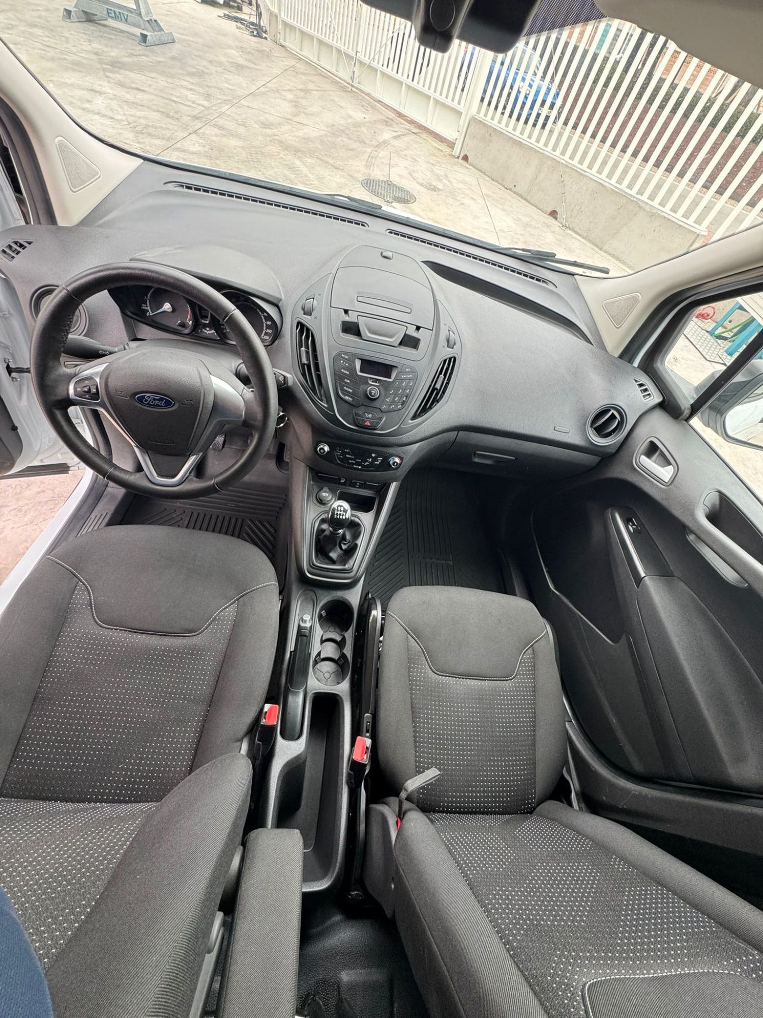 Foto del FORD Transit Courier Van 1.5TDCi Trend 75