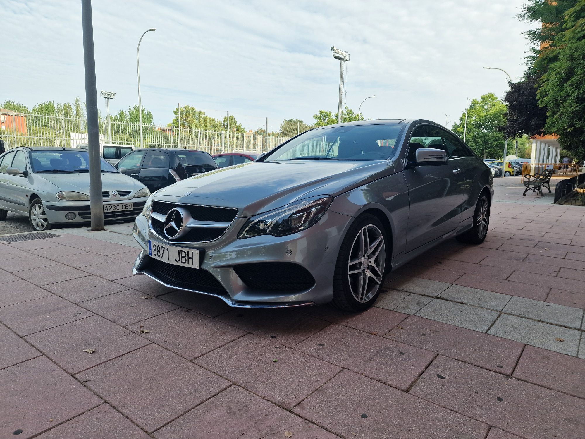 MERCEDES Clase E (E 250 BT Avantgarde) en Madrid