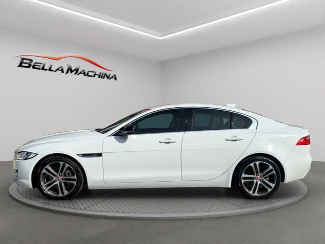 Foto del JAGUAR XE 2.0i4D R-Dyn SE RWD Aut. 180