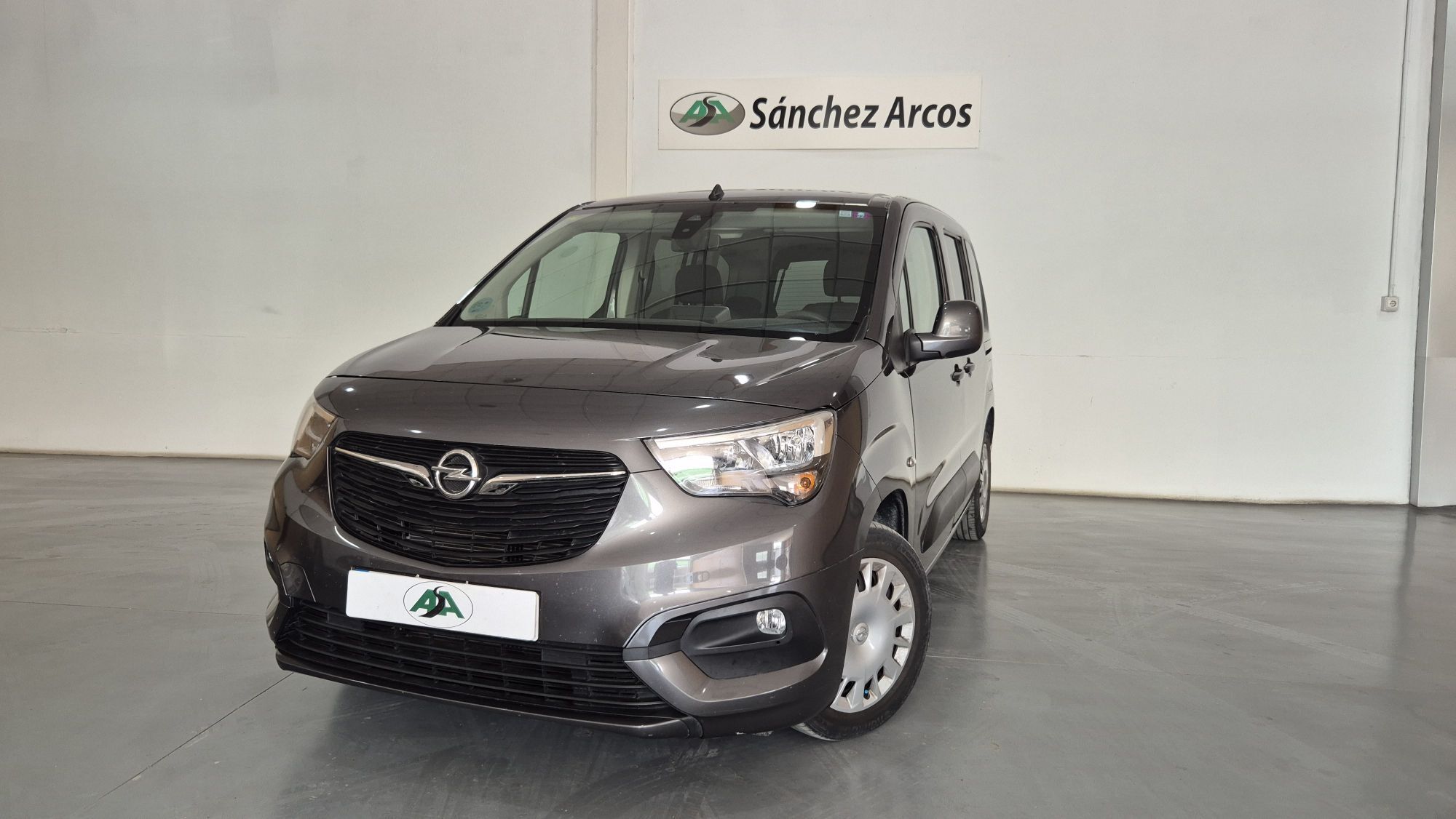 OPEL Combo (Life 1.5TD S-S Selective XL 100) en Granada