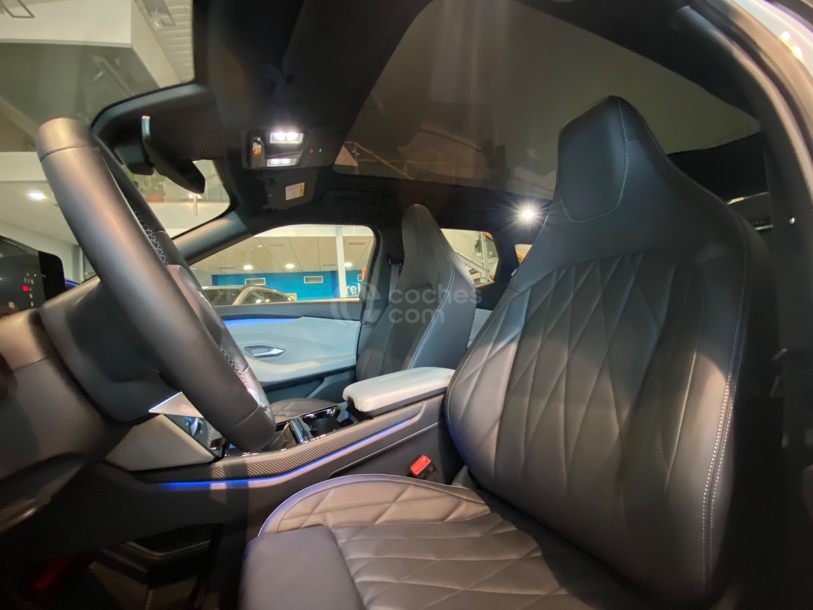 Foto del FORD Explorer Premium RWD Rango Extendido 77kWh