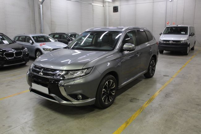 Foto del MITSUBISHI Outlander PHEV Kaiteki 4WD
