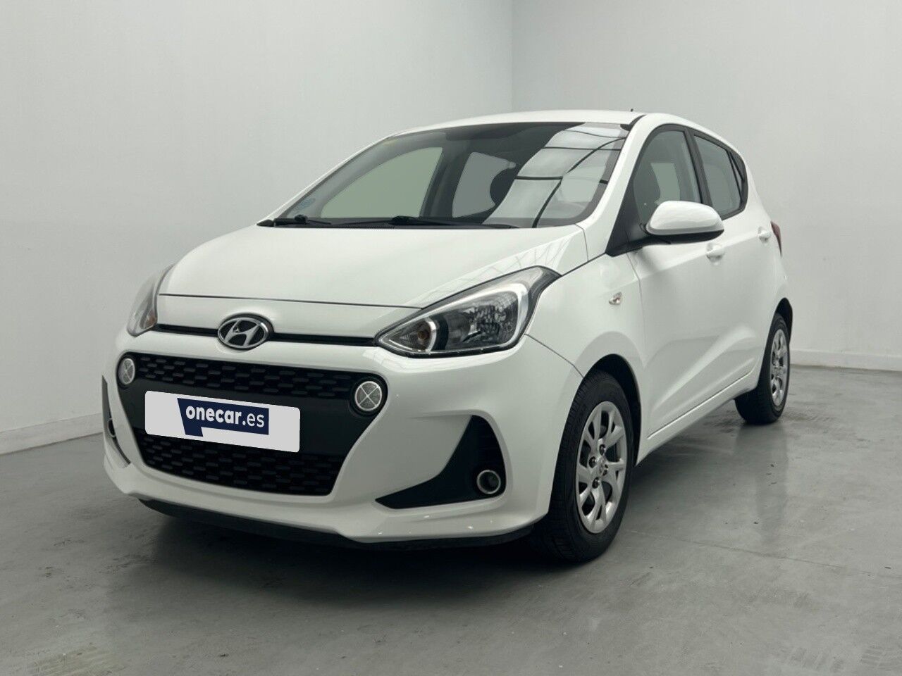 HYUNDAI i10 (1.0 TECNO 66CV 5P) en Málaga