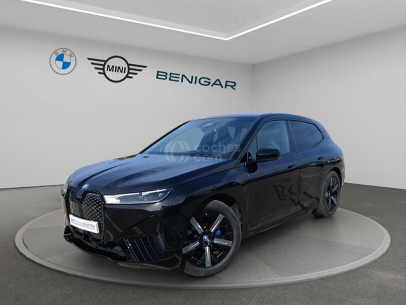 Foto del BMW iX xDrive 40
