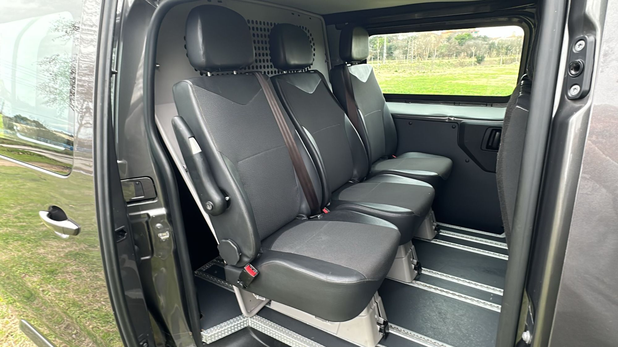 Foto del CITROEN Jumpy Combi 2.0 BlueHDI Talla XL Confort 145 S&S